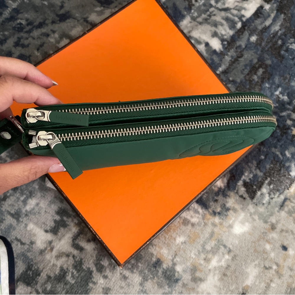 Lululemon Green wristlet